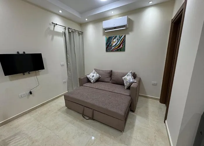 La Quinta Pool & Sea View Ground Floor