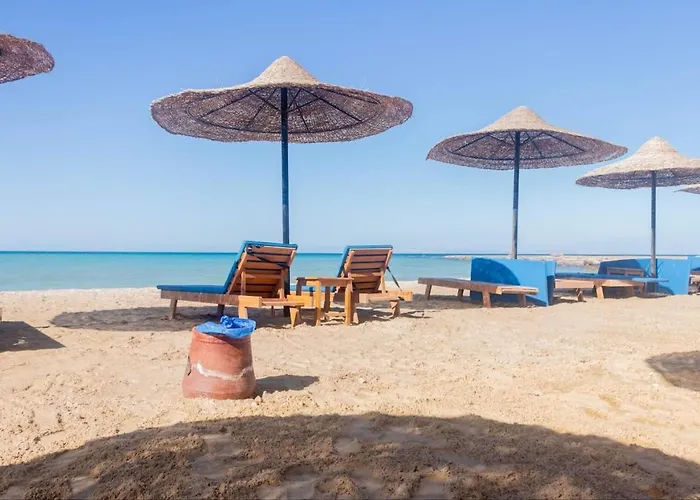 La Quinta Pool & Sea View Ground Floor דירה הורגהדה