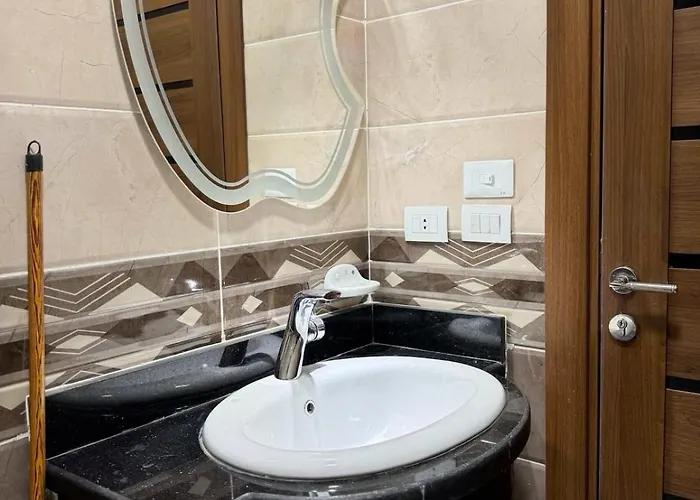 La Quinta Pool & Sea View Ground Floor *