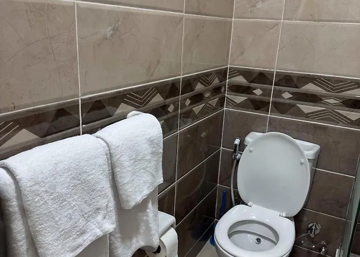 La Quinta Pool & Sea View Ground Floor דירה